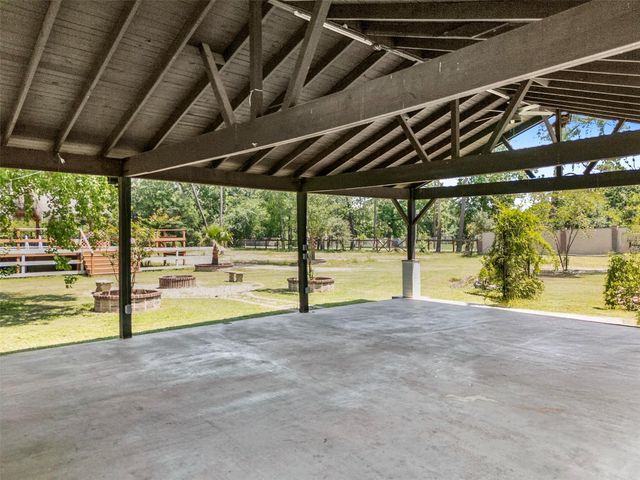 1302 Cherry Ln, Crosby, TX 77532