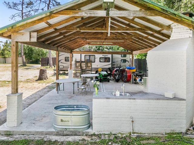 1302 Cherry Ln, Crosby, TX 77532