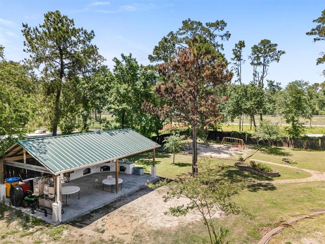 1302 Cherry Ln, Crosby, TX 77532