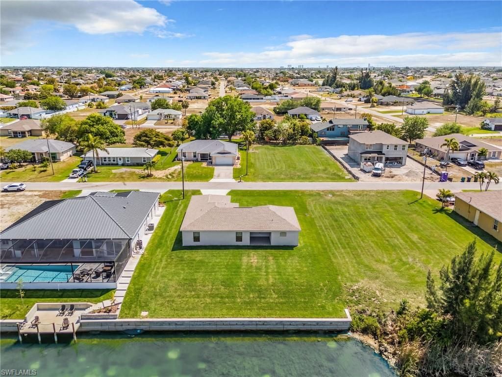916 NE 1st PL, CAPE CORAL, FL 33909 — photo 4
