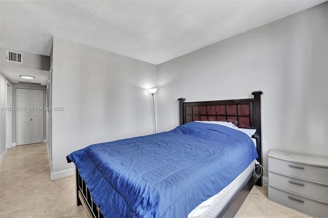 1950 S Ocean DR. 6B, Hallandale Beach, FL 33009