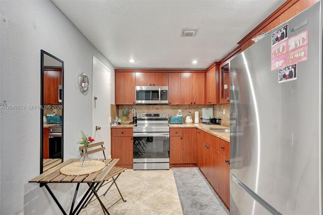 1950 S Ocean DR. 6B, Hallandale Beach, FL 33009