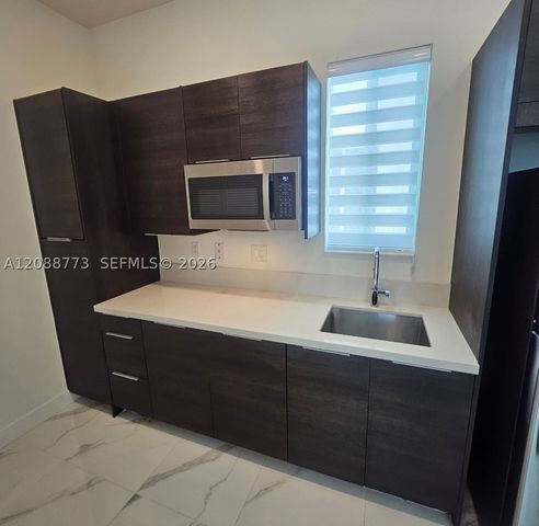 10440 NW 67th St 10440, Doral, FL 33178
