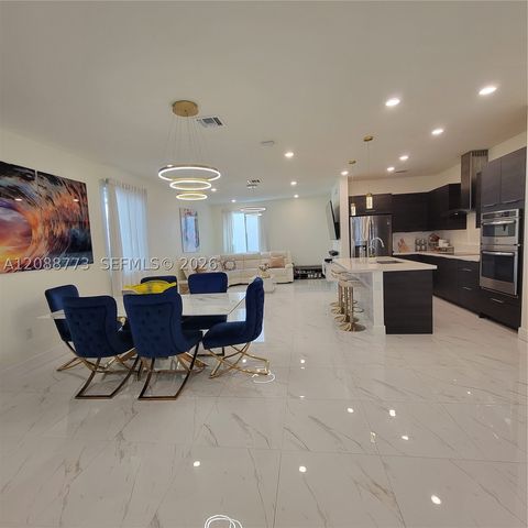 10440 NW 67th St 10440, Doral, FL 33178