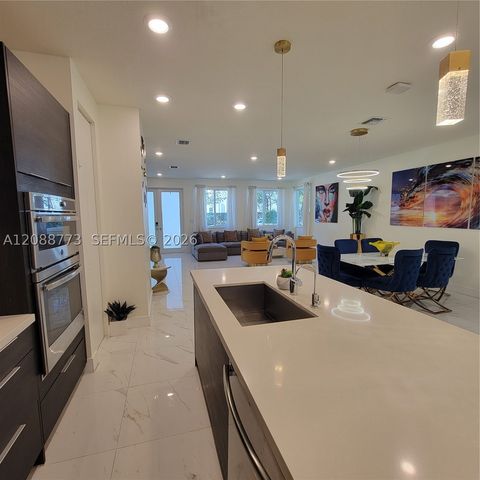 10440 NW 67th St 10440, Doral, FL 33178