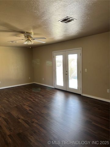 273 Ridgecrest Road, Colbert, OK 74733