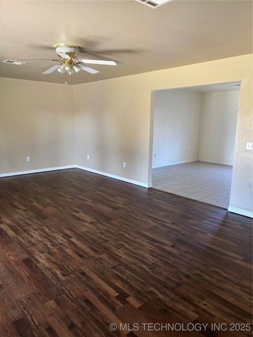 273 Ridgecrest Road, Colbert, OK 74733