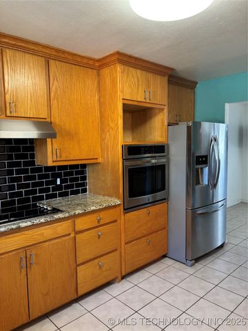 273 Ridgecrest Road, Colbert, OK 74733