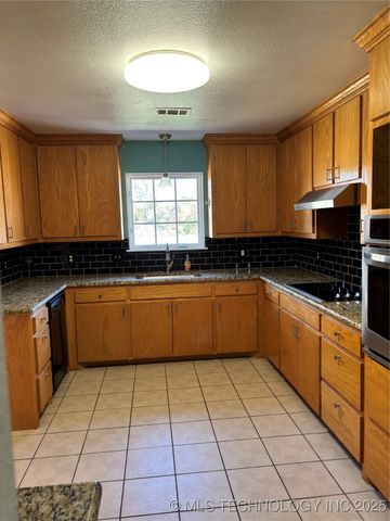 273 Ridgecrest Road, Colbert, OK 74733