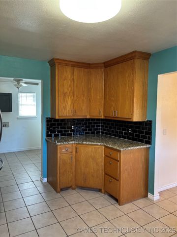 273 Ridgecrest Road, Colbert, OK 74733