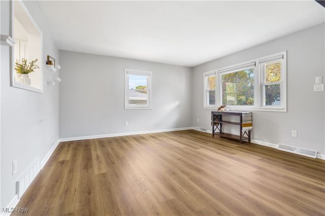 2405 Briner Avenue, Akron, OH 44305