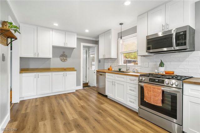 2405 Briner Avenue, Akron, OH 44305