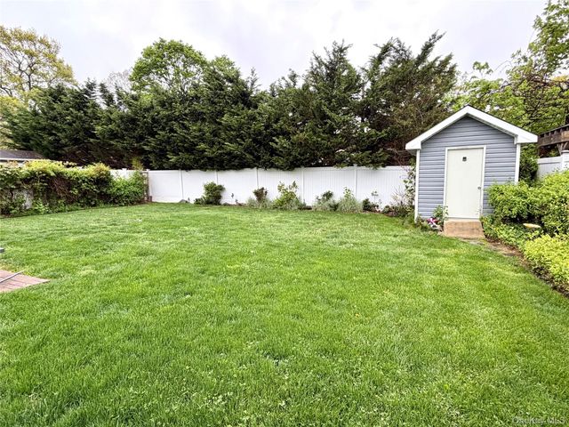 96 Pleasure Avenue, Ronkonkoma, NY 11779