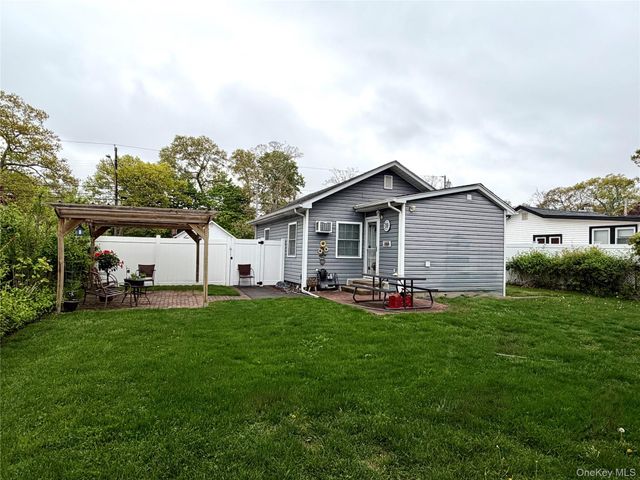 96 Pleasure Avenue, Ronkonkoma, NY 11779