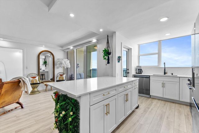 1237 HILLSBORO MILE 604, Hillsboro Beach, FL 33062
