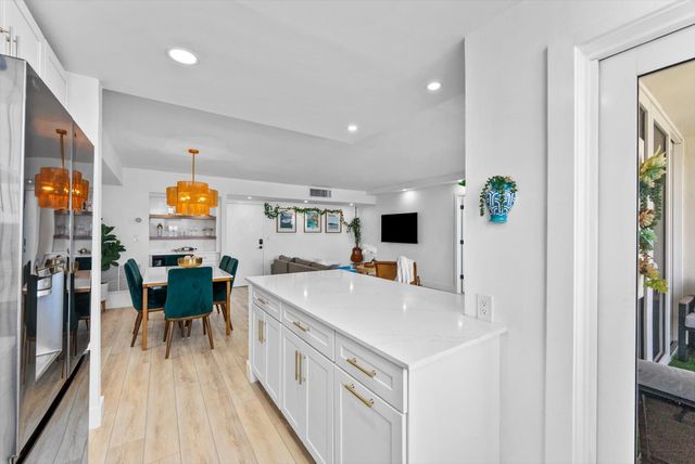 1237 HILLSBORO MILE 604, Hillsboro Beach, FL 33062