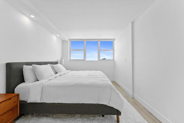 1237 HILLSBORO MILE 604, Hillsboro Beach, FL 33062