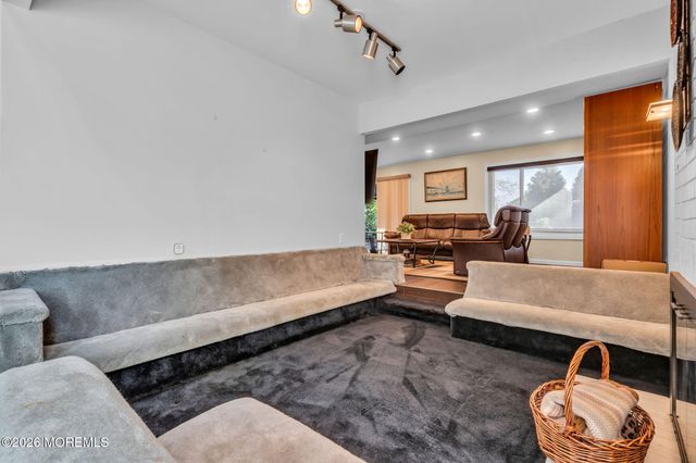 12 Ethan Allen Road, Freehold, NJ 07728