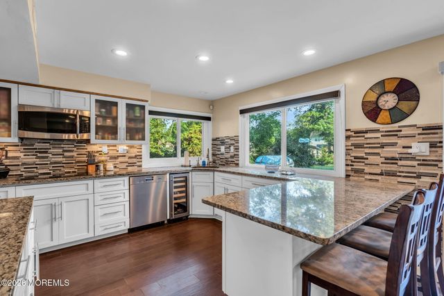 12 Ethan Allen Road, Freehold, NJ 07728