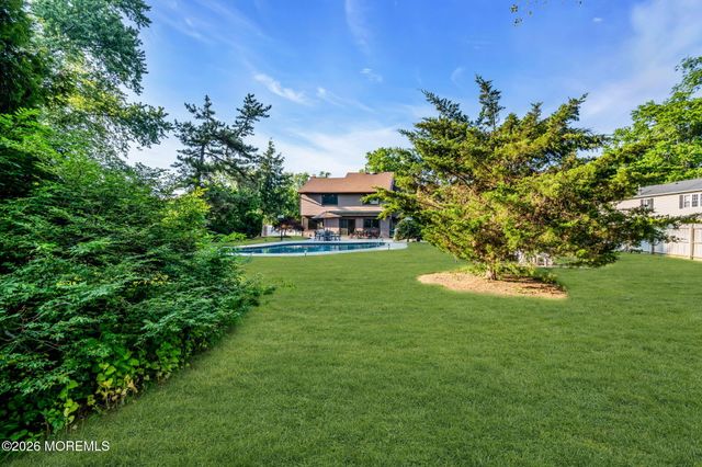 12 Ethan Allen Road, Freehold, NJ 07728