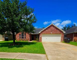 5355 Morgan Oak Drive, Alvin, TX 77511