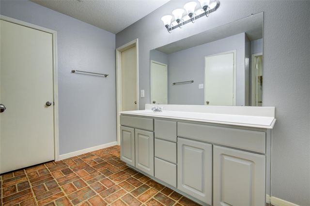 19402 Hickory Meadow Lane, Houston, TX 77084