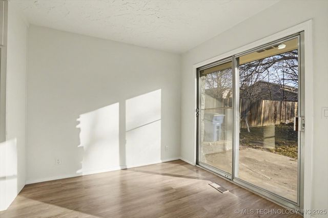 6803 S 77th East Avenue, Tulsa, OK 74133