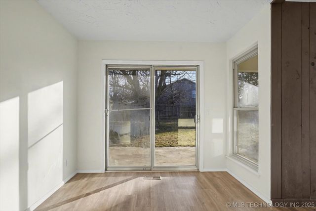 6803 S 77th East Avenue, Tulsa, OK 74133