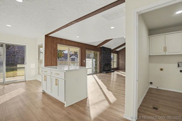 6803 S 77th East Avenue, Tulsa, OK 74133