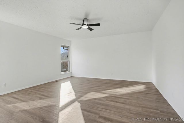 6803 S 77th East Avenue, Tulsa, OK 74133