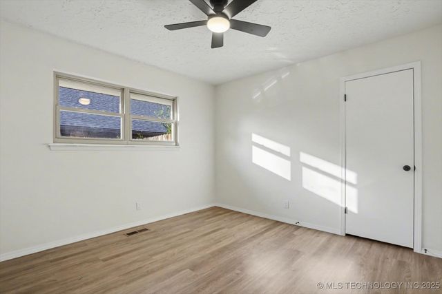 6803 S 77th East Avenue, Tulsa, OK 74133