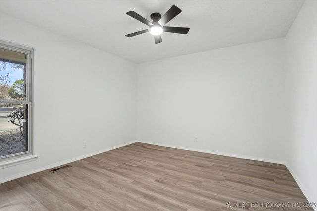 6803 S 77th East Avenue, Tulsa, OK 74133