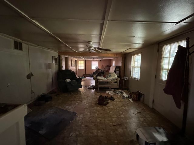 680 Round Mountain Road, Irvine, KY 40336