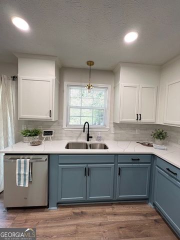 5990 Wellborn Trace, Lithonia, GA 30058