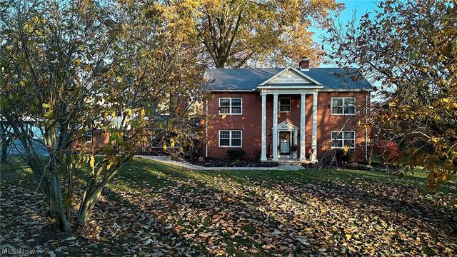 100 Maple Shade Drive, Marietta, OH 45750