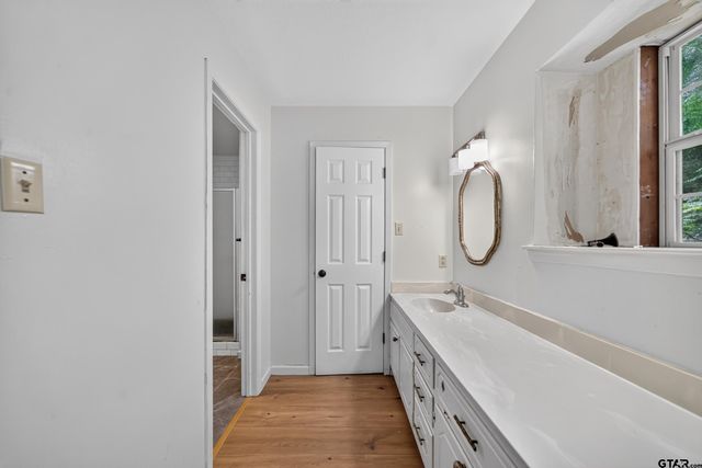 3908 Wakefield Dr, Tyler, TX 75701
