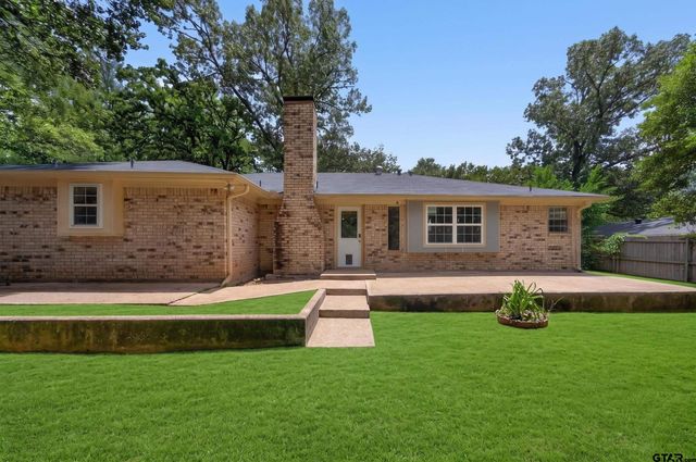 3908 Wakefield Dr, Tyler, TX 75701