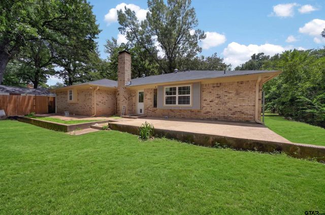3908 Wakefield Dr, Tyler, TX 75701