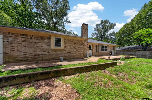 3908 Wakefield Dr, Tyler, TX 75701