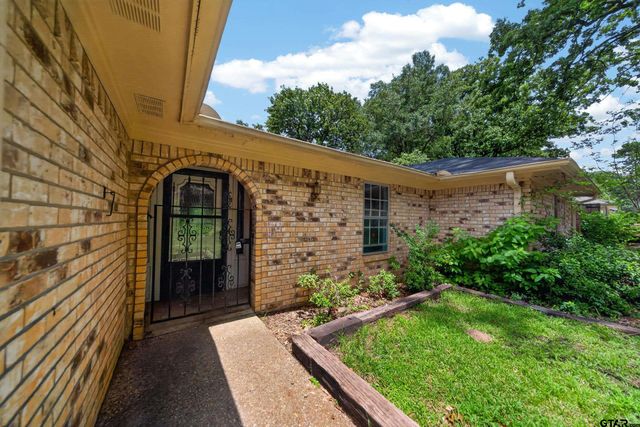3908 Wakefield Dr, Tyler, TX 75701