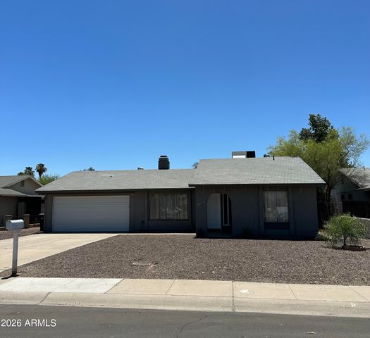 8847 W WELDON Avenue, Phoenix, AZ 85037