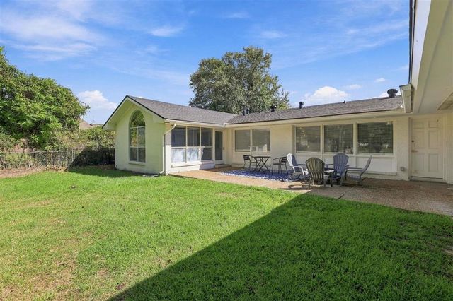 740 W Claude Street, Lake Charles, LA 70605