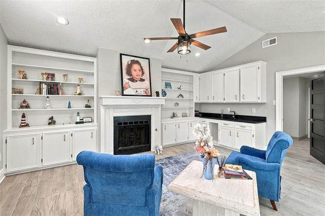 740 W Claude Street, Lake Charles, LA 70605