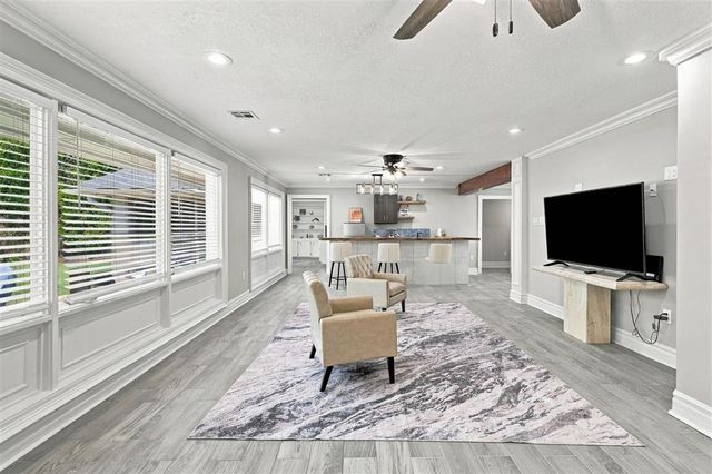 740 W Claude Street, Lake Charles, LA 70605