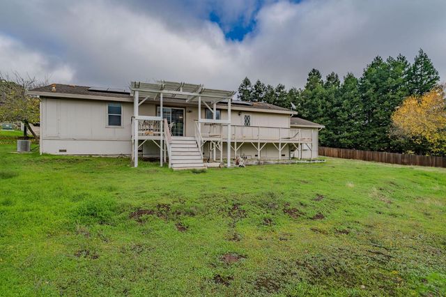 4134 Lakeview Dr, Ione, CA 95640