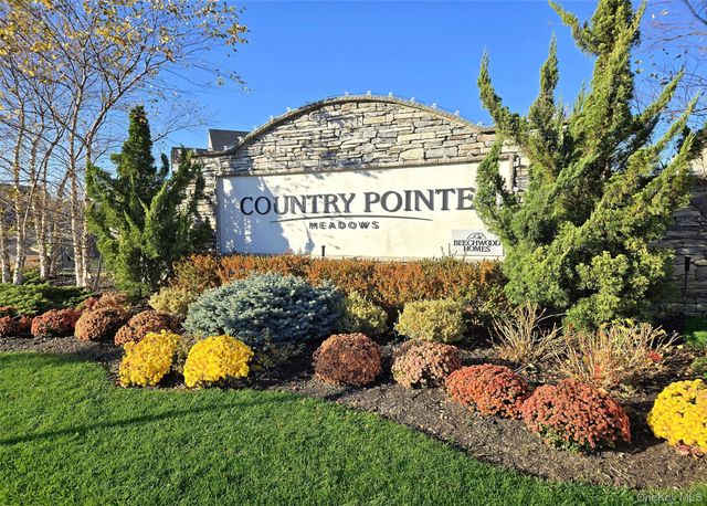 137 Grace Hall Lane, Yaphank, NY 11980