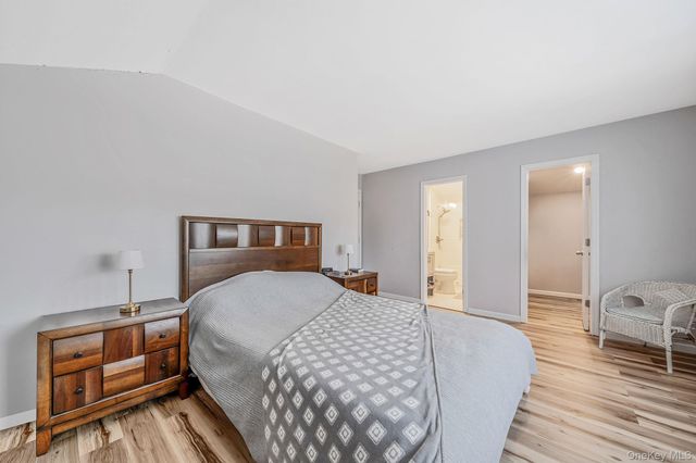 9 Norway Pine Drive, Medford, NY 11763