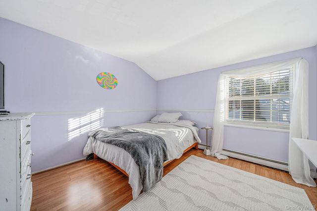 9 Norway Pine Drive, Medford, NY 11763