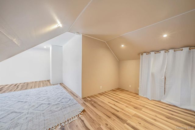 9 Norway Pine Drive, Medford, NY 11763