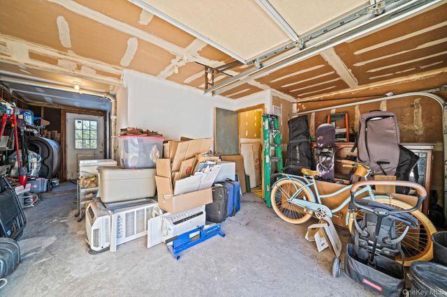 9 Norway Pine Drive, Medford, NY 11763